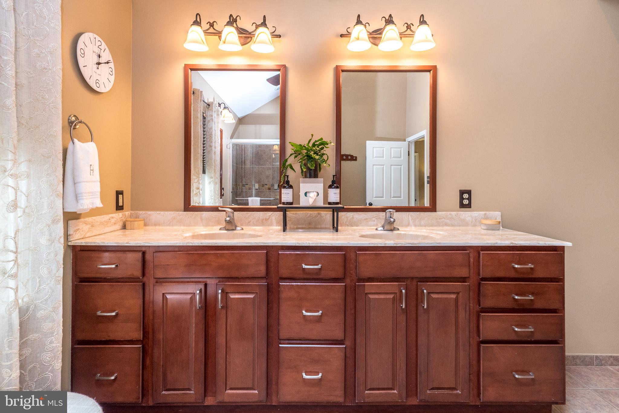 214 Broad Acres Road Lansdale, PA 19446 - Photo 32 of 65 Double Sinks