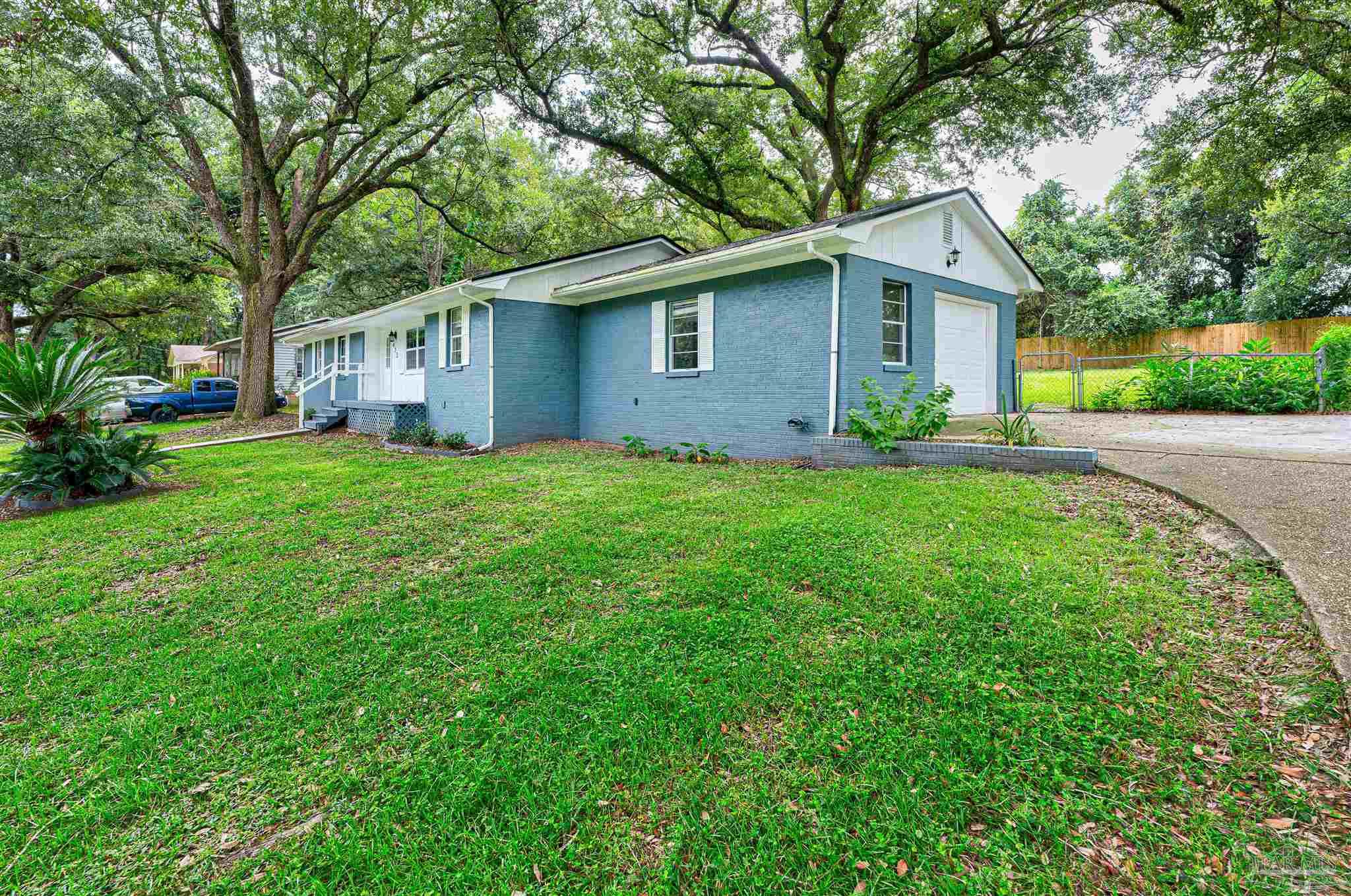 473 Ronda Street Pensacola, FL 32534 - Photo 4 of 50 Gallery Image 4