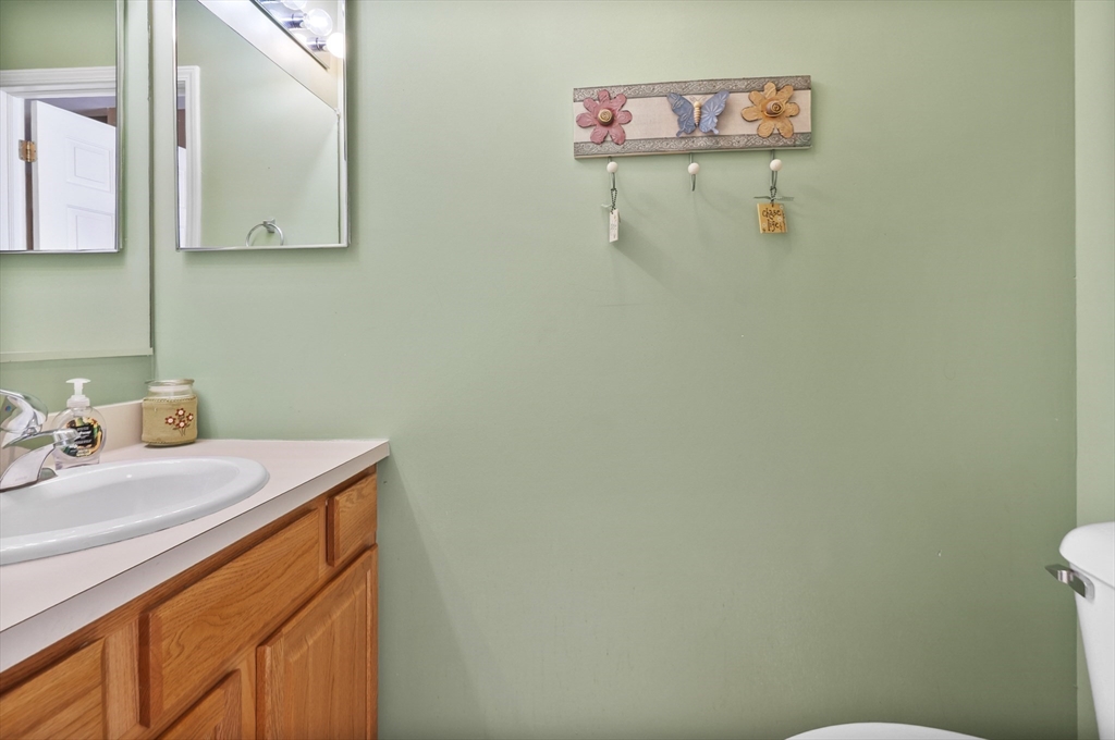 11 Maplewood Road Millbury, MA 01527 - Photo 16 of 27