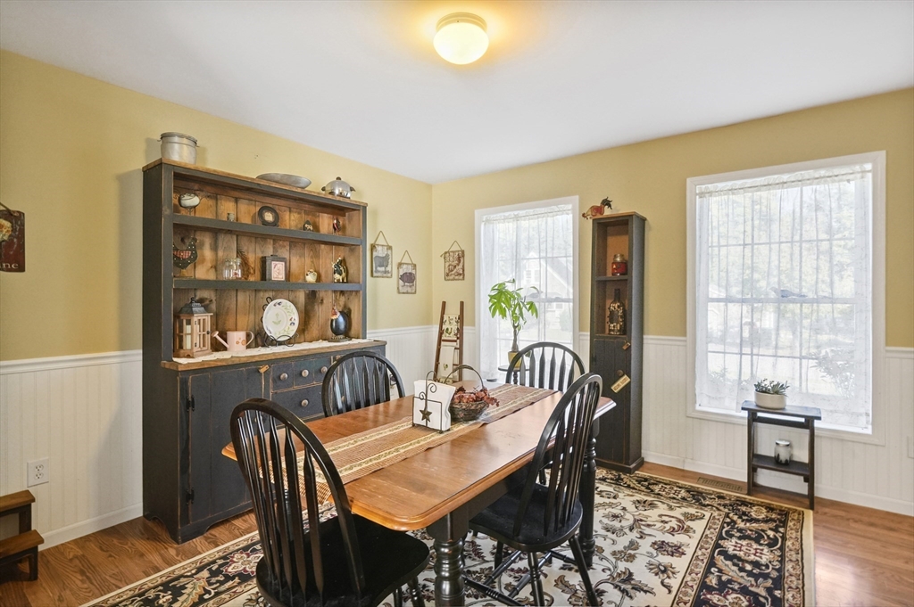 11 Maplewood Road Millbury, MA 01527 - Photo 2 of 27