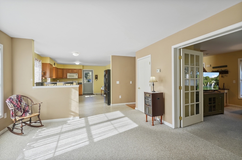 11 Maplewood Road Millbury, MA 01527 - Photo 10 of 27