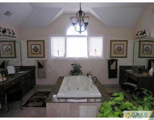 101 Dutch Road East Brunswick, NJ 08816 - Photo 10 of 10 Gallery Image 10