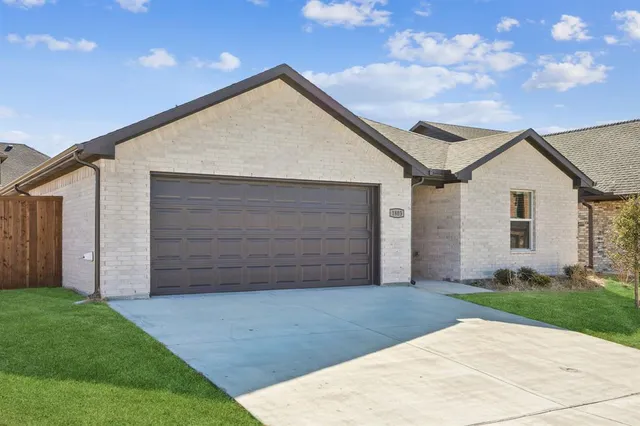 $1,895 | 1803 Boxwood Drive, Sherman, TX 75092