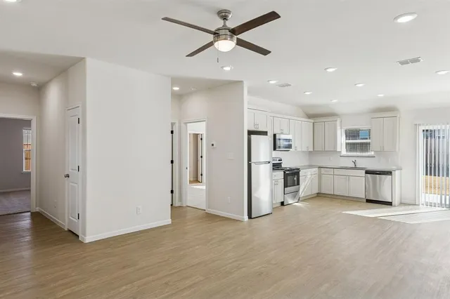 $1,895 | 1803 Boxwood Drive, Sherman, TX 75092