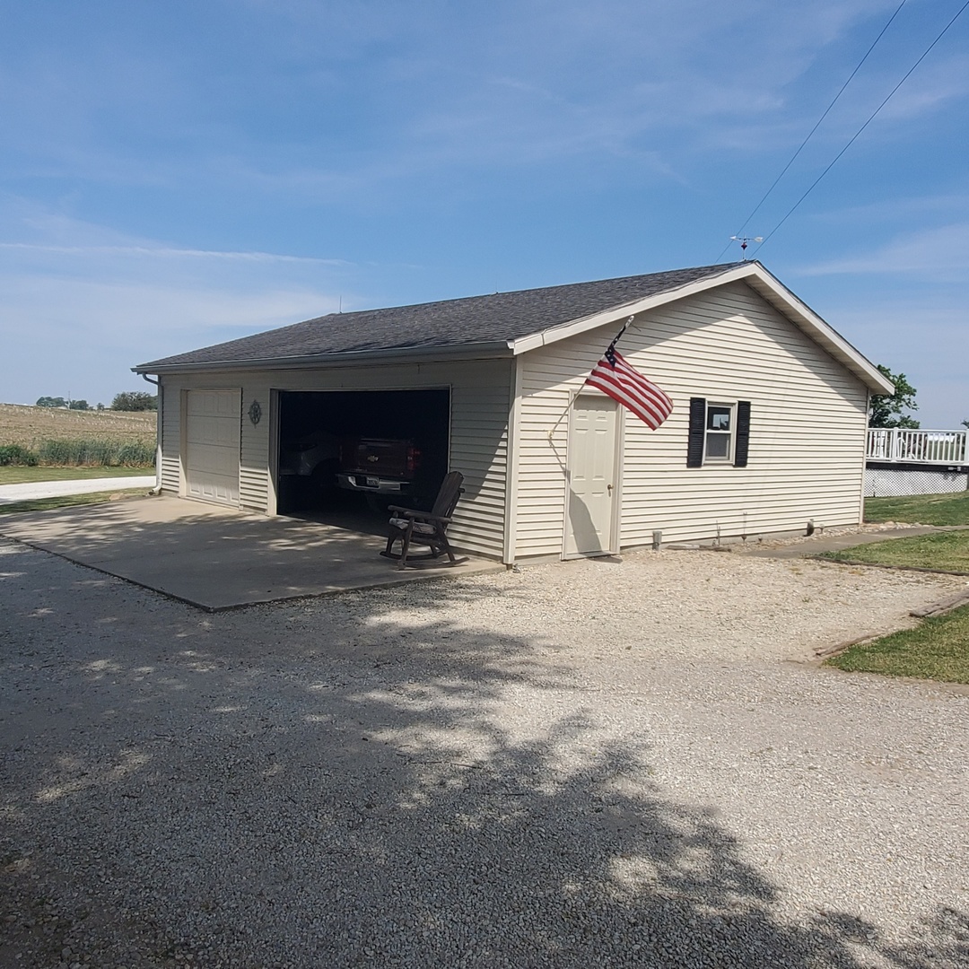 3135 2780 N Road Donovan, IL 60931 - Photo 11 of 38