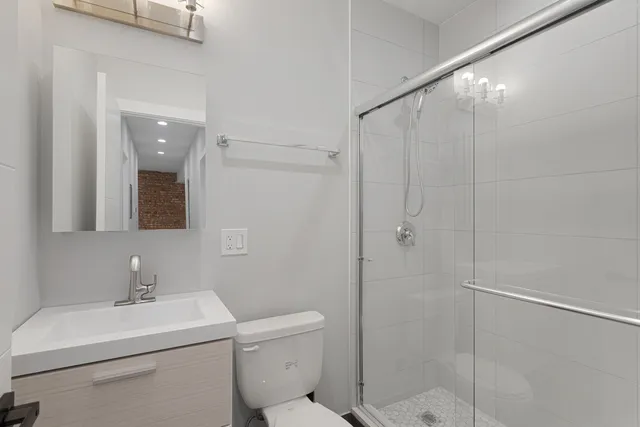 $2,123 | 1556 West Juneway Terrace, Unit 1P, Chicago, IL 60626