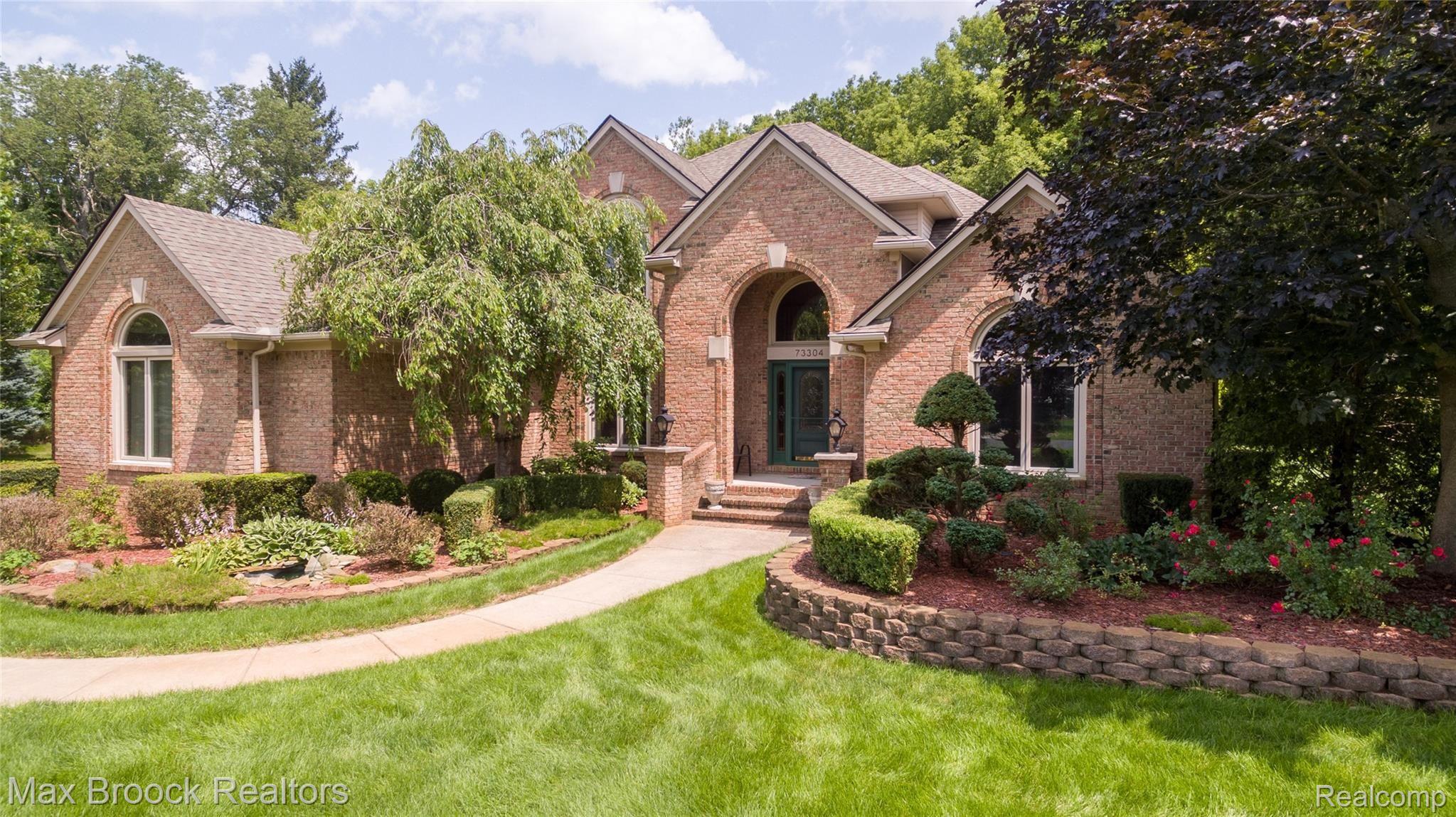 73304 Windmill Lane Romeo, MI 48065 - Photo 32 of 48 DJI_0420-HDR.jpg