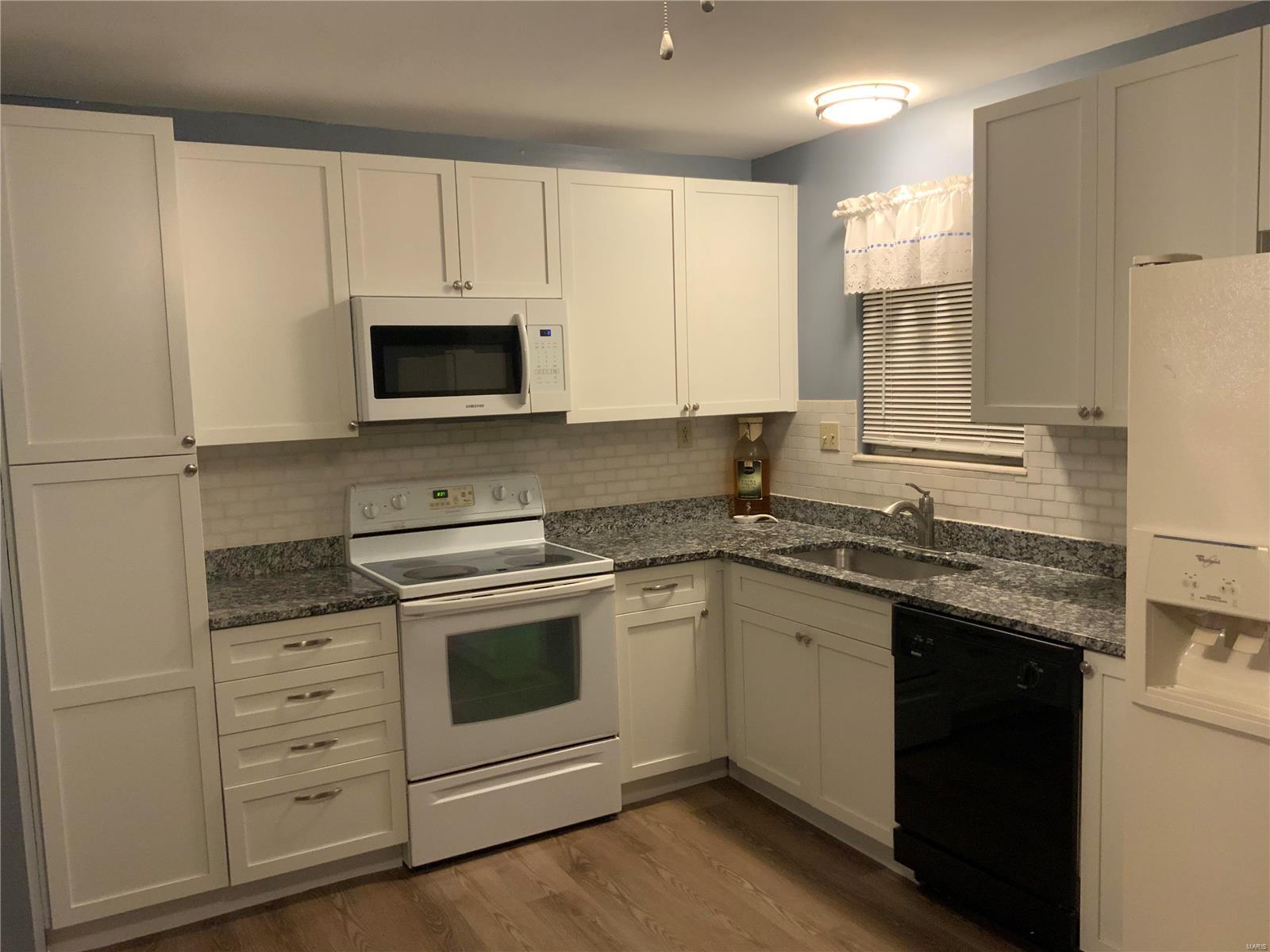 1636 Meyer Drive St. Charles, MO 63303 - Photo 13 of 29