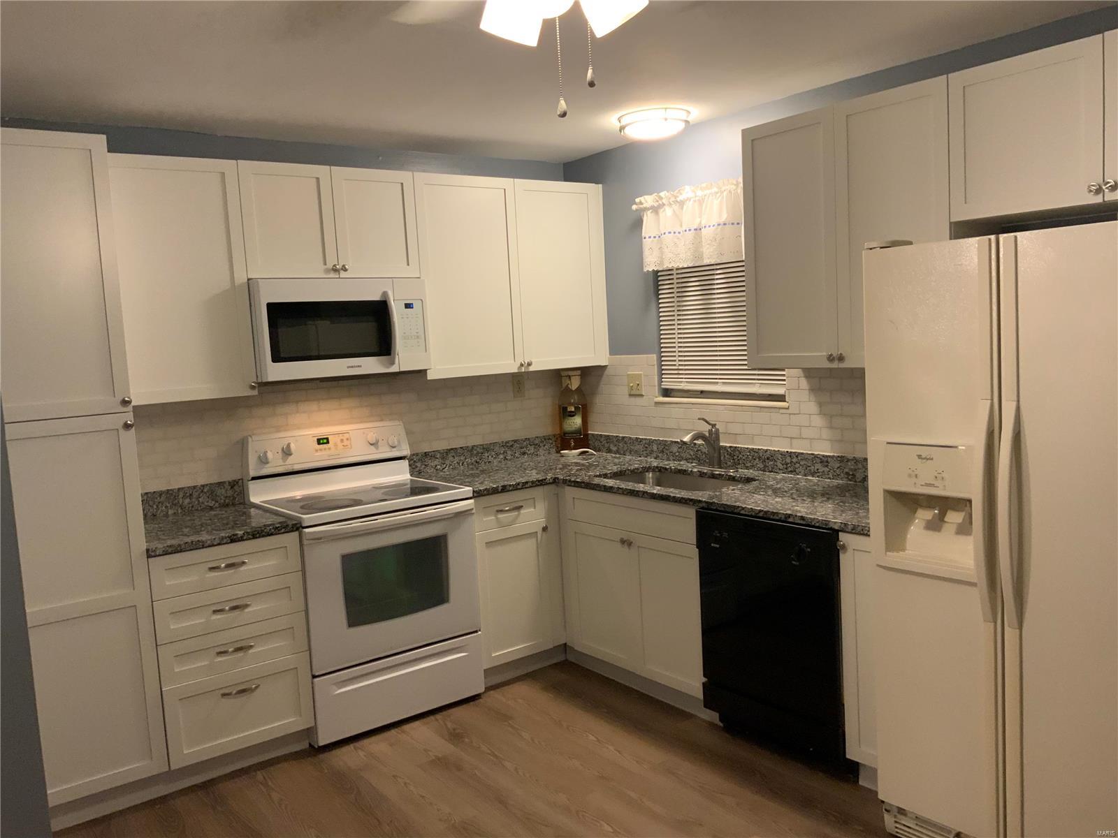 1636 Meyer Drive St. Charles, MO 63303 - Photo 2 of 29