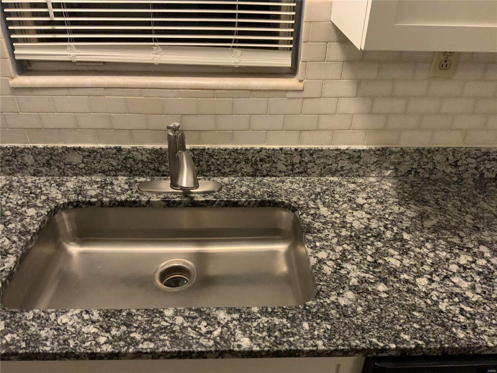 1636 Meyer Drive St. Charles, MO 63303 - Photo 3 of 29