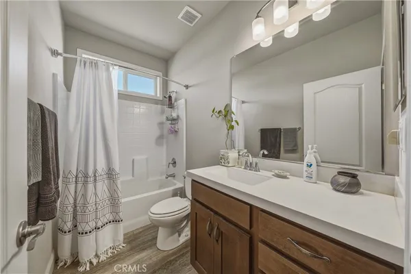 $409,000 | 5220 Lakeshore Boulevard, Lakeport, CA 95453