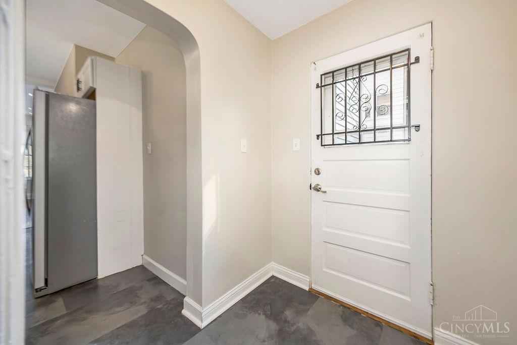 4817 Plainville Road Cincinnati, OH 45227 - Photo 14 of 27