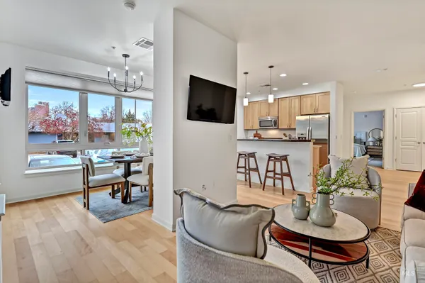 $695,000 | 323 West Jefferson Street, Unit 103 103, Boise, ID 83702
