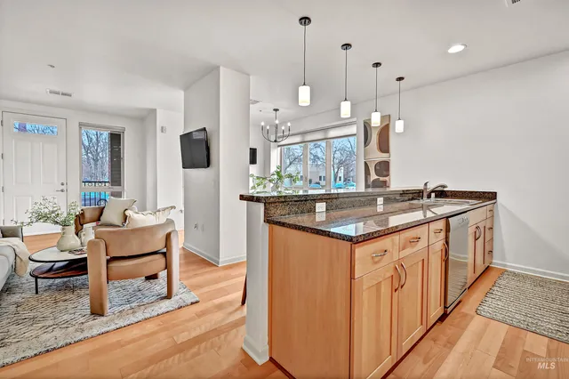 $750,000 | 323 West Jefferson Street, Unit 103 103, Boise, ID 83702