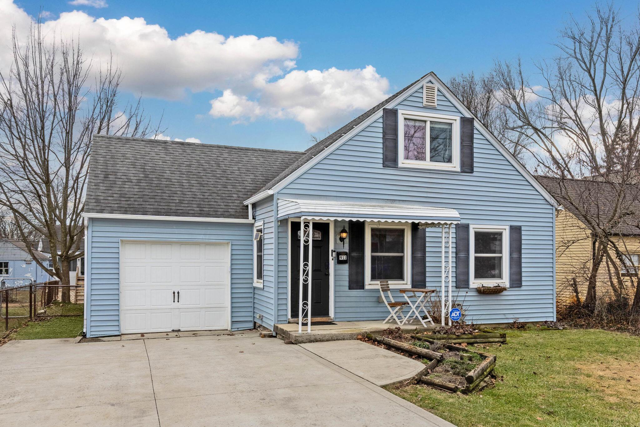 911 Kinnear Road Columbus, OH 43212 - Photo 27 of 28 Exterior Front