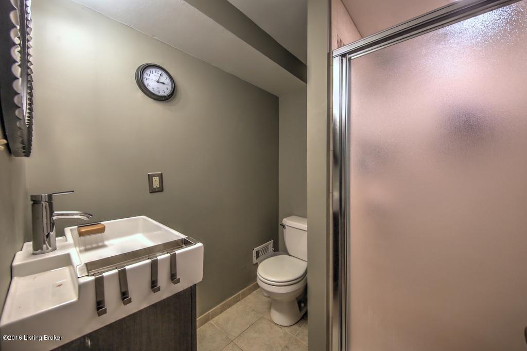 8906 Acushnet Road Louisville, KY 40242 - Photo 27 of 32 8906 Acushnet Rd 9123