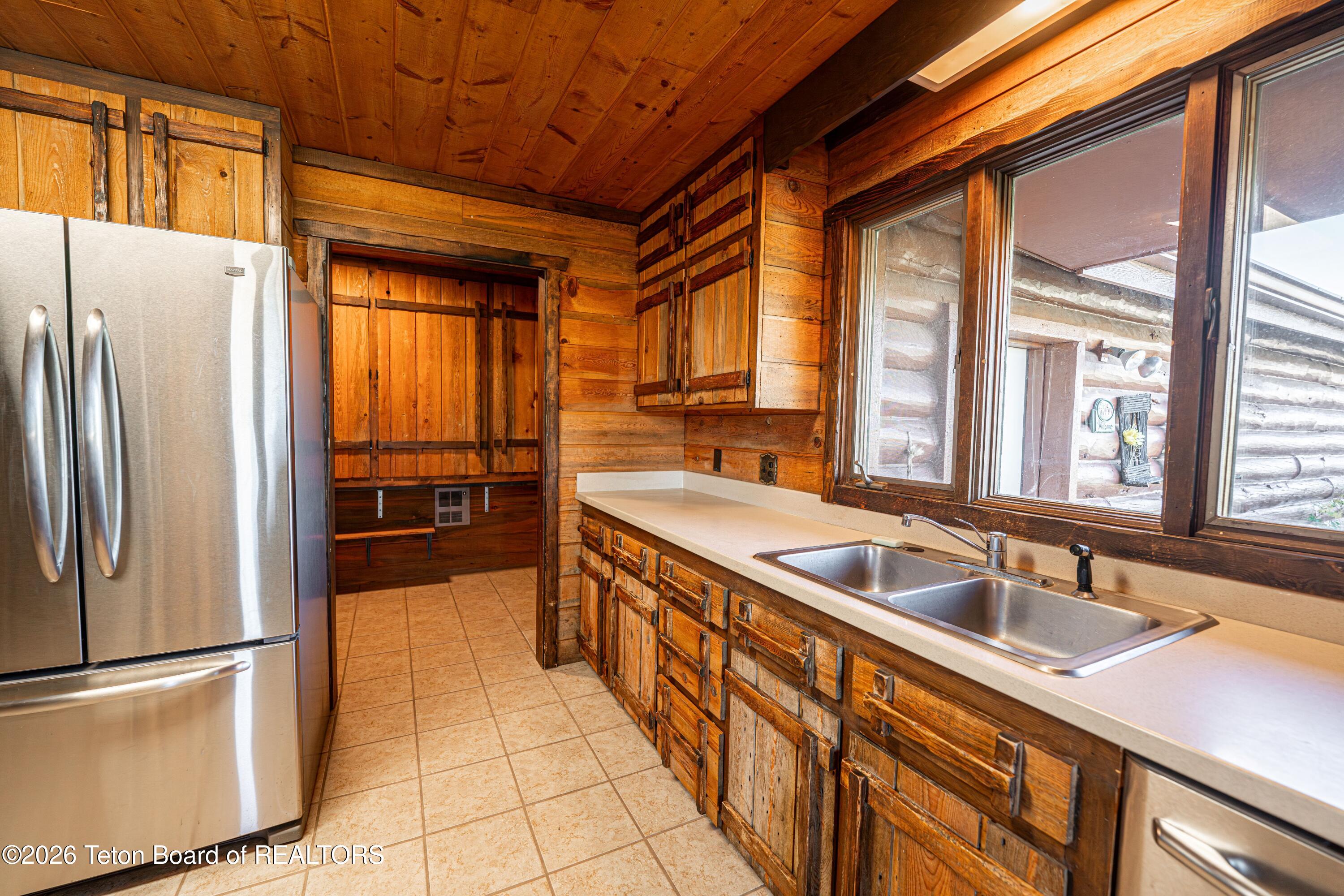 20 Elk Run Road Pinedale, WY 82941 - Photo 12 of 37 Kitchen