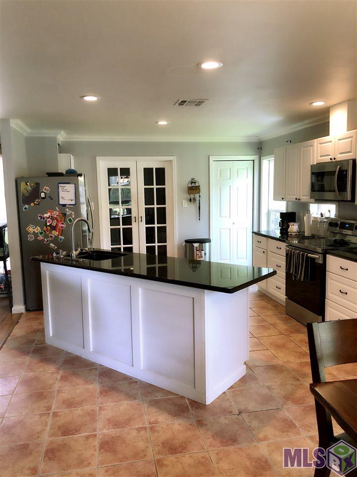 1404 South Flannery Road Baton Rouge, LA 70816 - Photo 4 of 17 Gallery Image 4