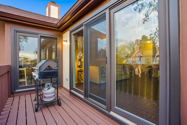 $309,999 | 2930 Northampton Drive, Unit A2, Rolling Meadows, IL 60008