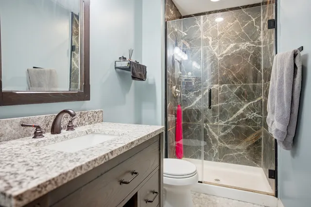 $309,999 | 2930 Northampton Drive, Unit A2, Rolling Meadows, IL 60008