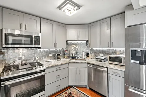 $495,000 | 3200 North Lake Shore Drive, Unit 410, Chicago, IL 60657