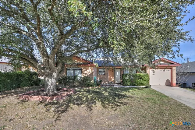 $179,000 | 216 Bronc Drive, Copperas Cove, TX 76522