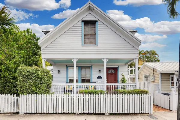 $1,105,000 | 1118 Eaton Street, Key West, FL 33040