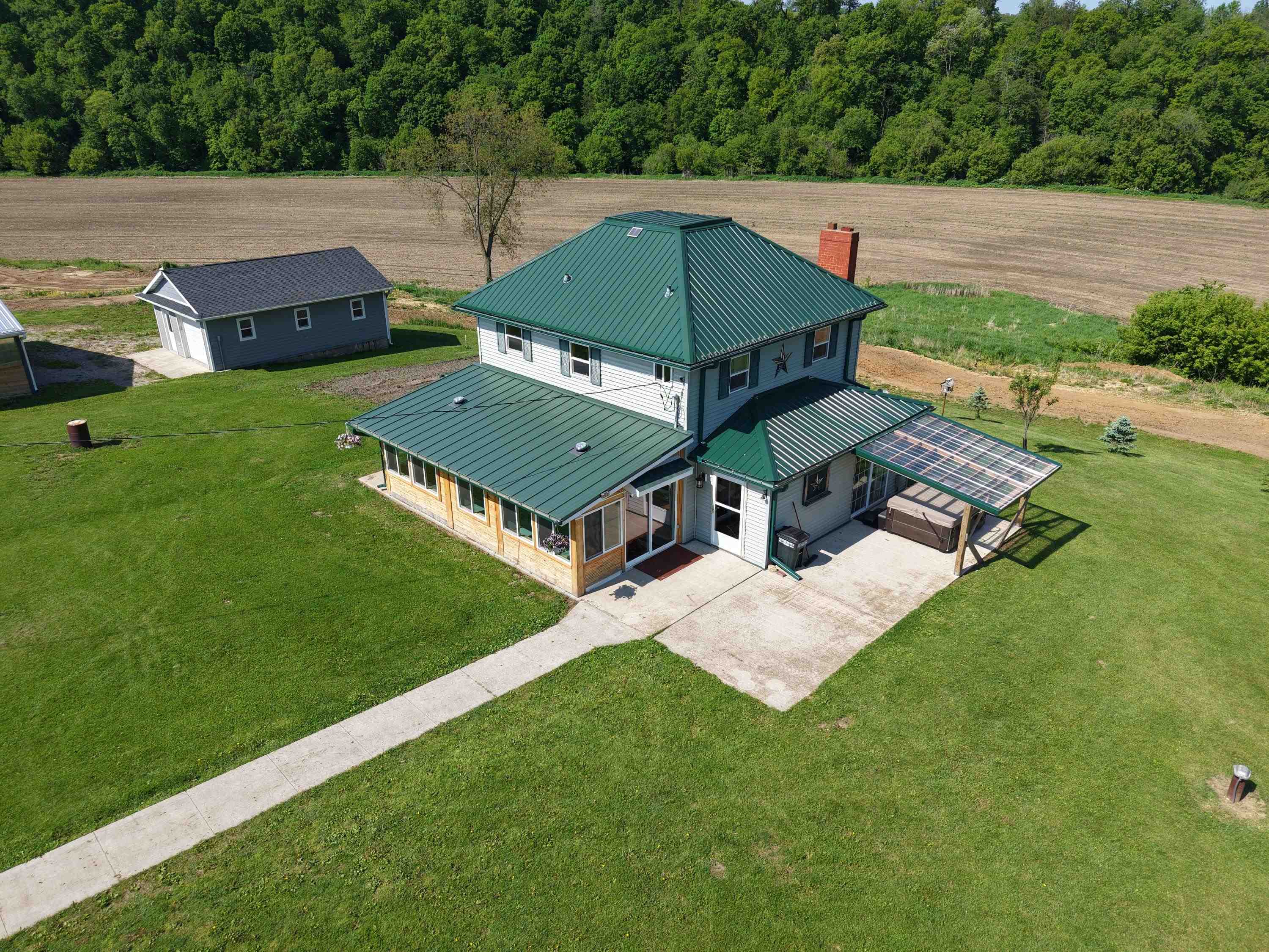 7469 Grant River Road Cassville, WI 53806 - Photo 4 of 62