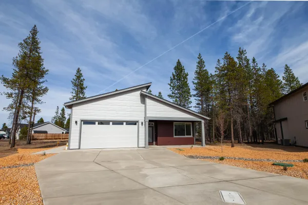 $481,500 | 16651 Neil Lane, Unit 12, La Pine, OR 97739