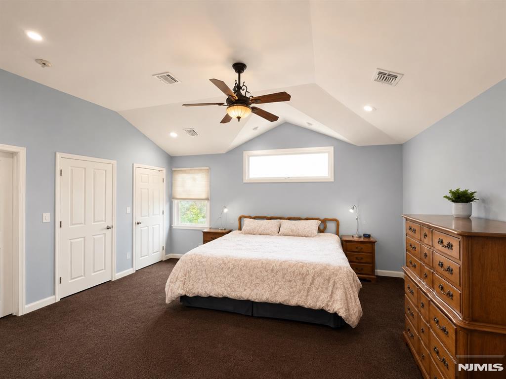 50 Highgate Terrace Bergenfield, NJ 07621 - Photo 8 of 12