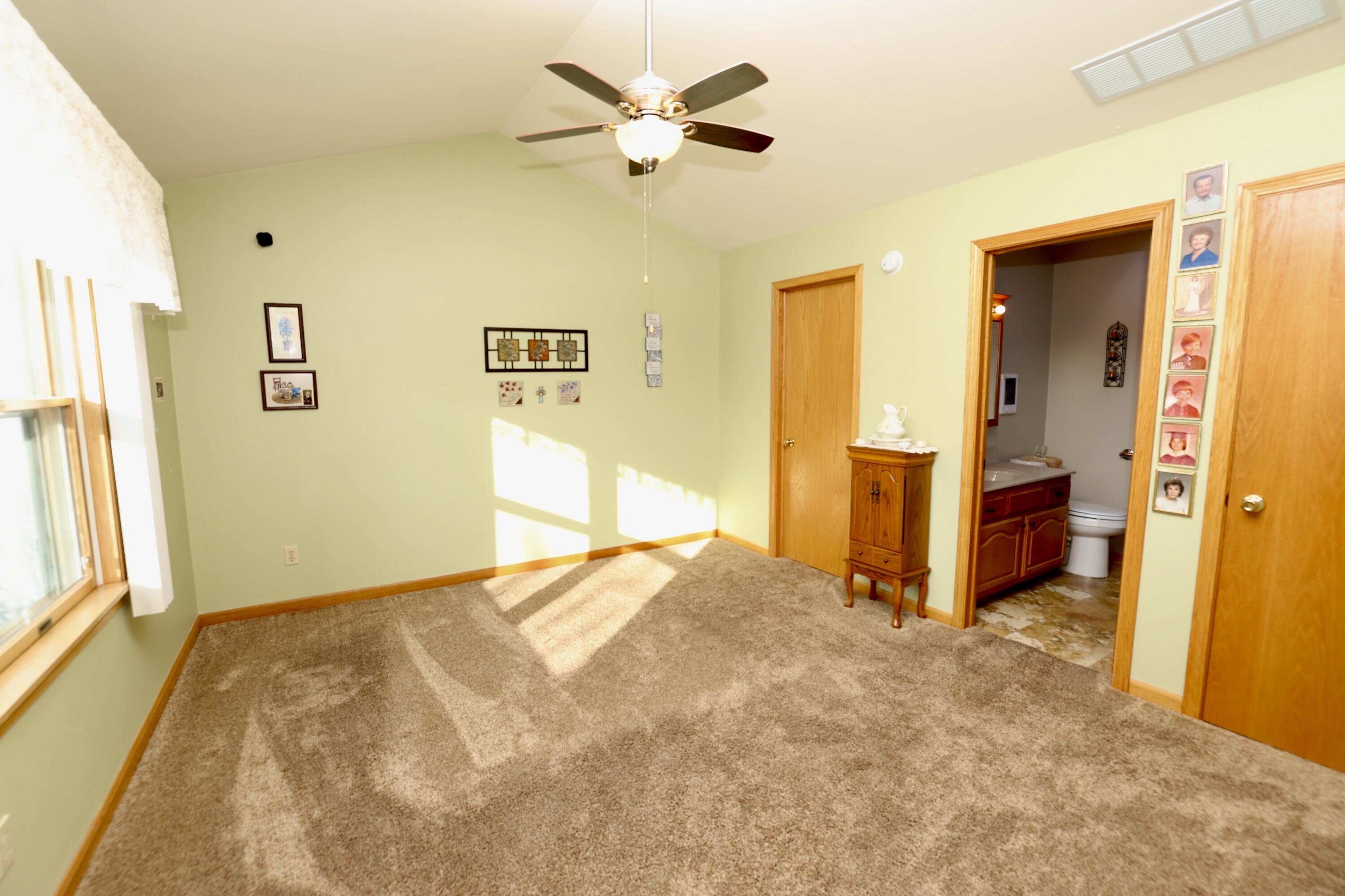 322 Valley Court Lowell, IN 46356 - Photo 18 of 21 3000x2000