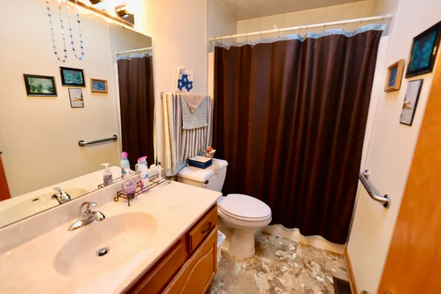 $255,000 | 322 Valley Court, Lowell, IN 46356