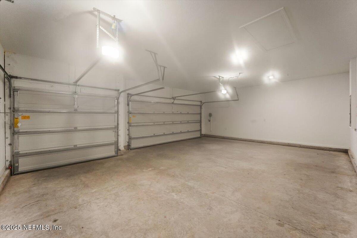 1598 Lachlan Circle Jacksonville, FL 32218 - Photo 17 of 38 a view of an empty shelves