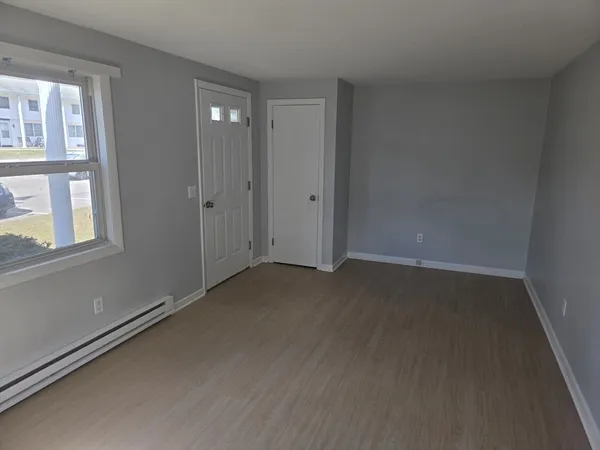 $2,100 | 0 Town House Court, Unit 2, Spencer, MA 01562