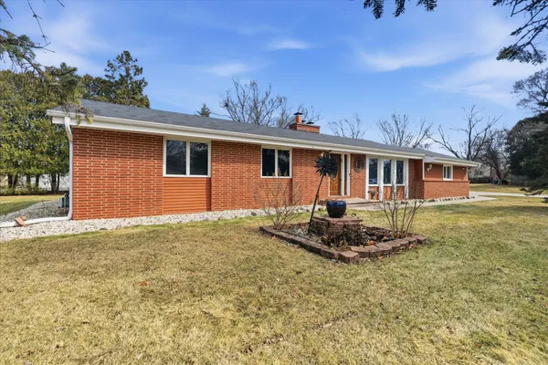 $693,000 | 12652 North River Forest Circle, Mequon, WI 53092