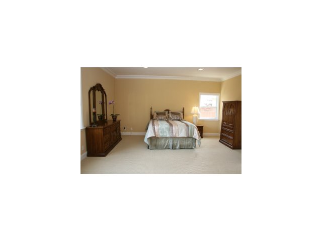 185 Merritt Road Los Altos, CA 94022 - Photo 6 of 9 Gallery Image 6