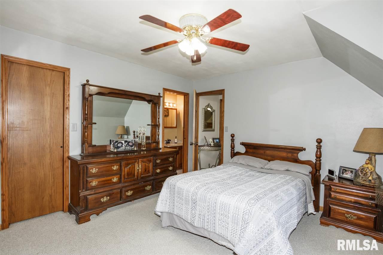 25301 Schuck Road Washington, IL 61571 - Photo 19 of 36 Gallery Image 19