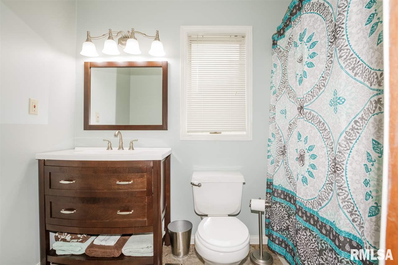 25301 Schuck Road Washington, IL 61571 - Photo 23 of 36 Gallery Image 23