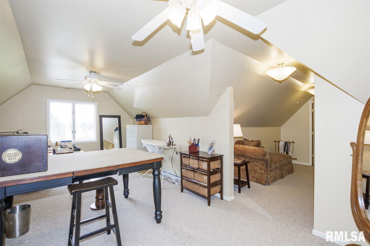25301 Schuck Road Washington, IL 61571 - Photo 24 of 36 Gallery Image 24