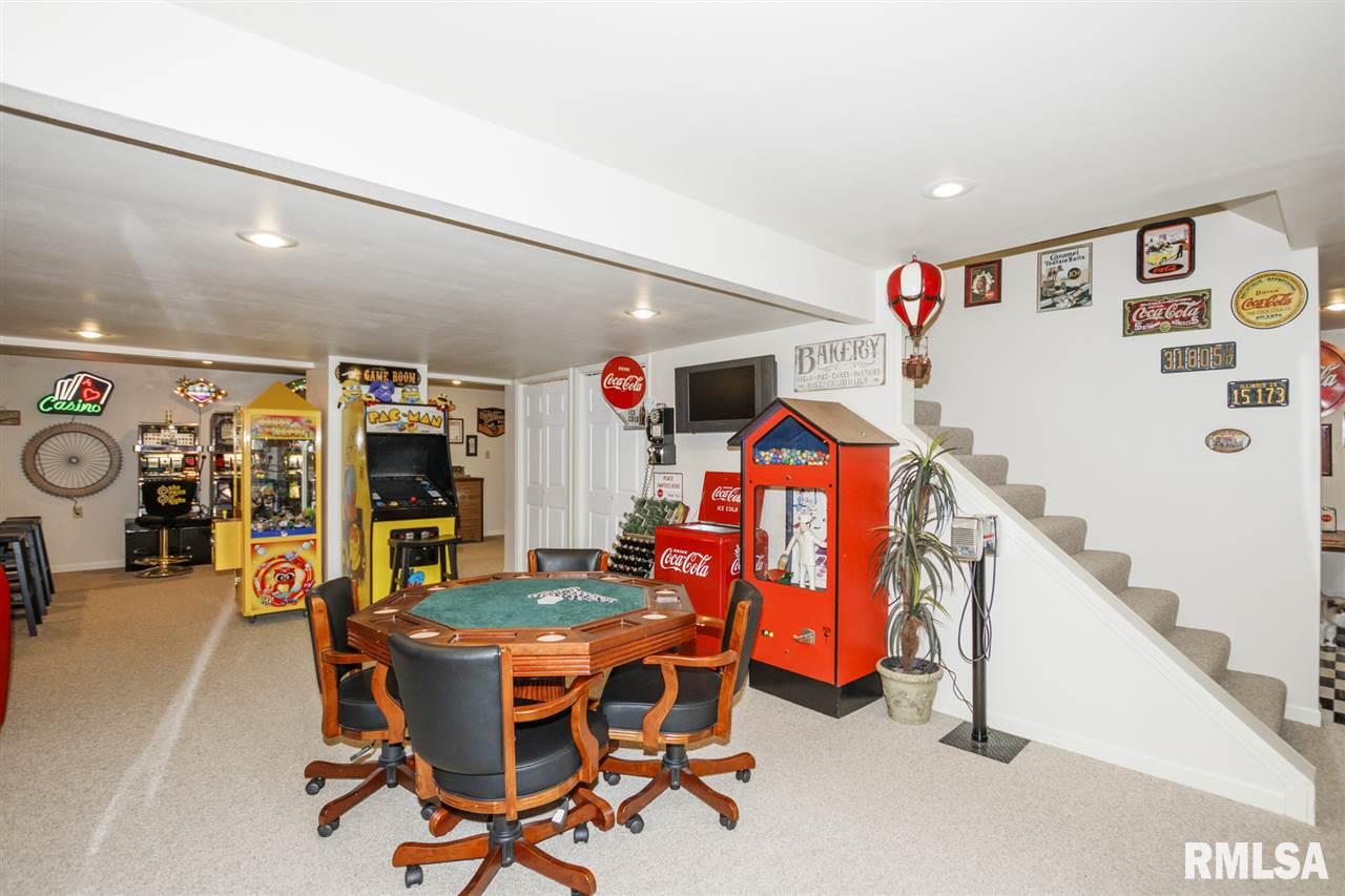 25301 Schuck Road Washington, IL 61571 - Photo 25 of 36 Gallery Image 25