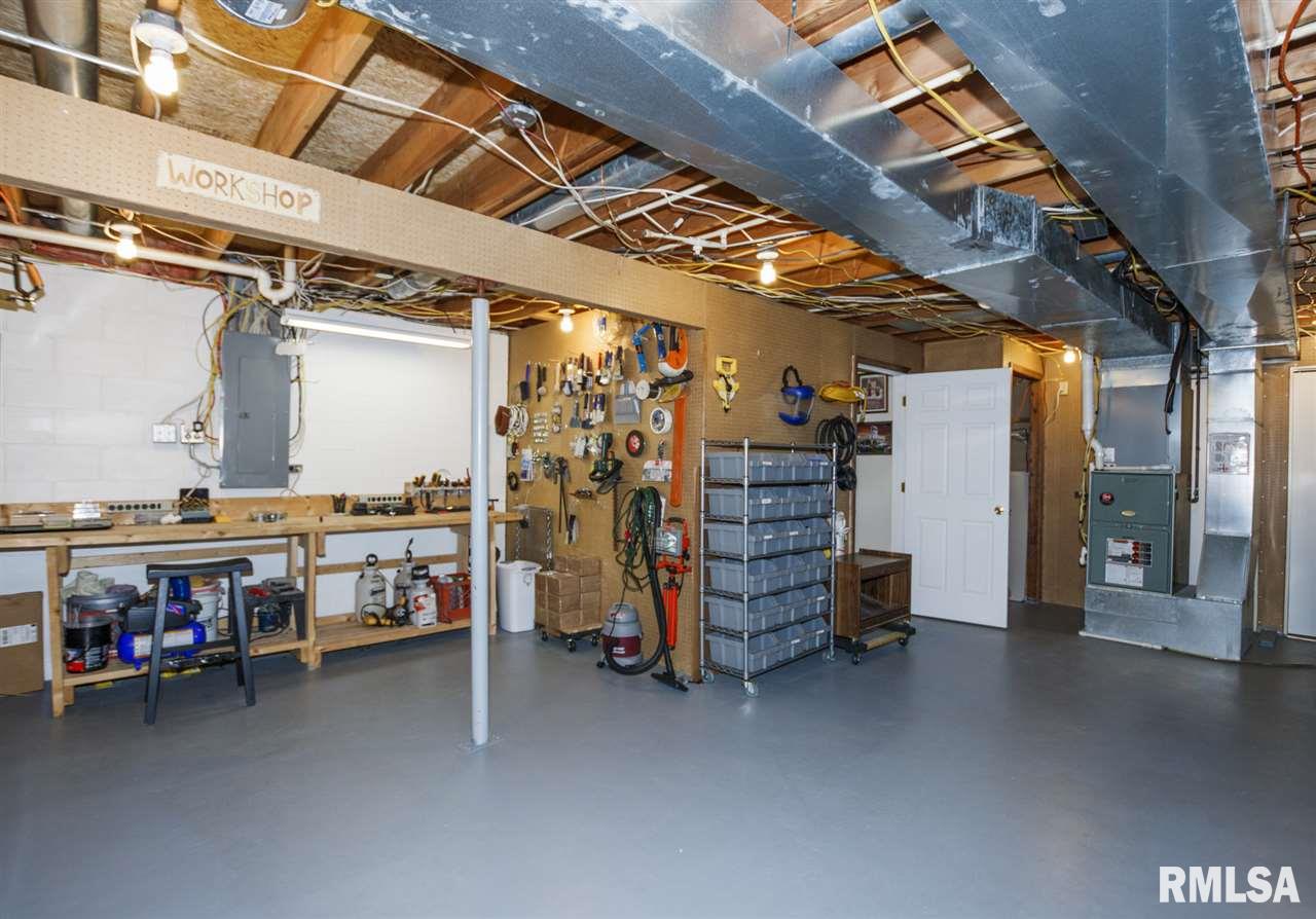 25301 Schuck Road Washington, IL 61571 - Photo 29 of 36 Gallery Image 29
