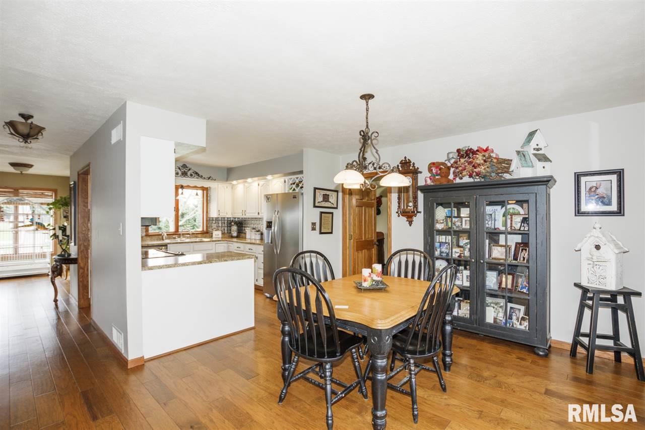 25301 Schuck Road Washington, IL 61571 - Photo 3 of 36 Gallery Image 3