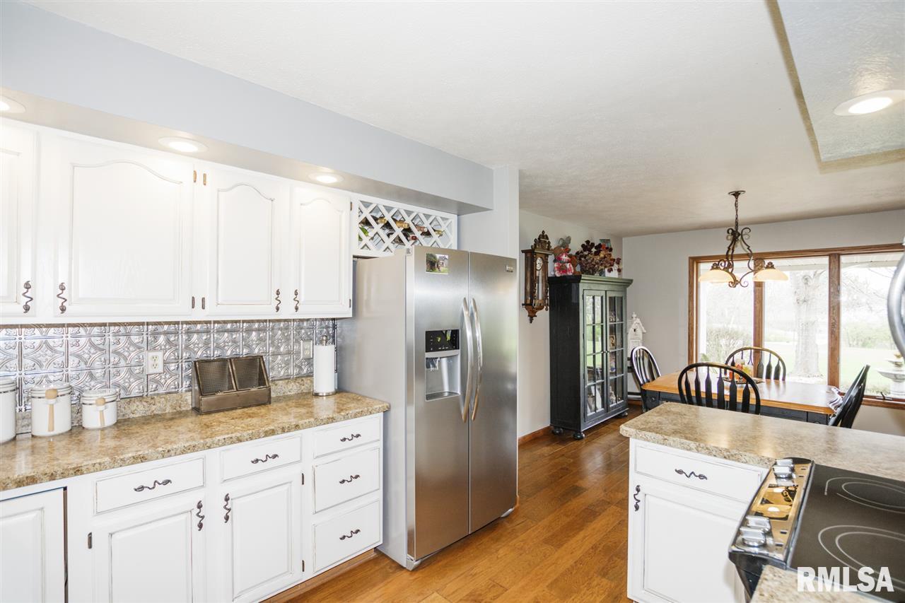 25301 Schuck Road Washington, IL 61571 - Photo 5 of 36 Gallery Image 5