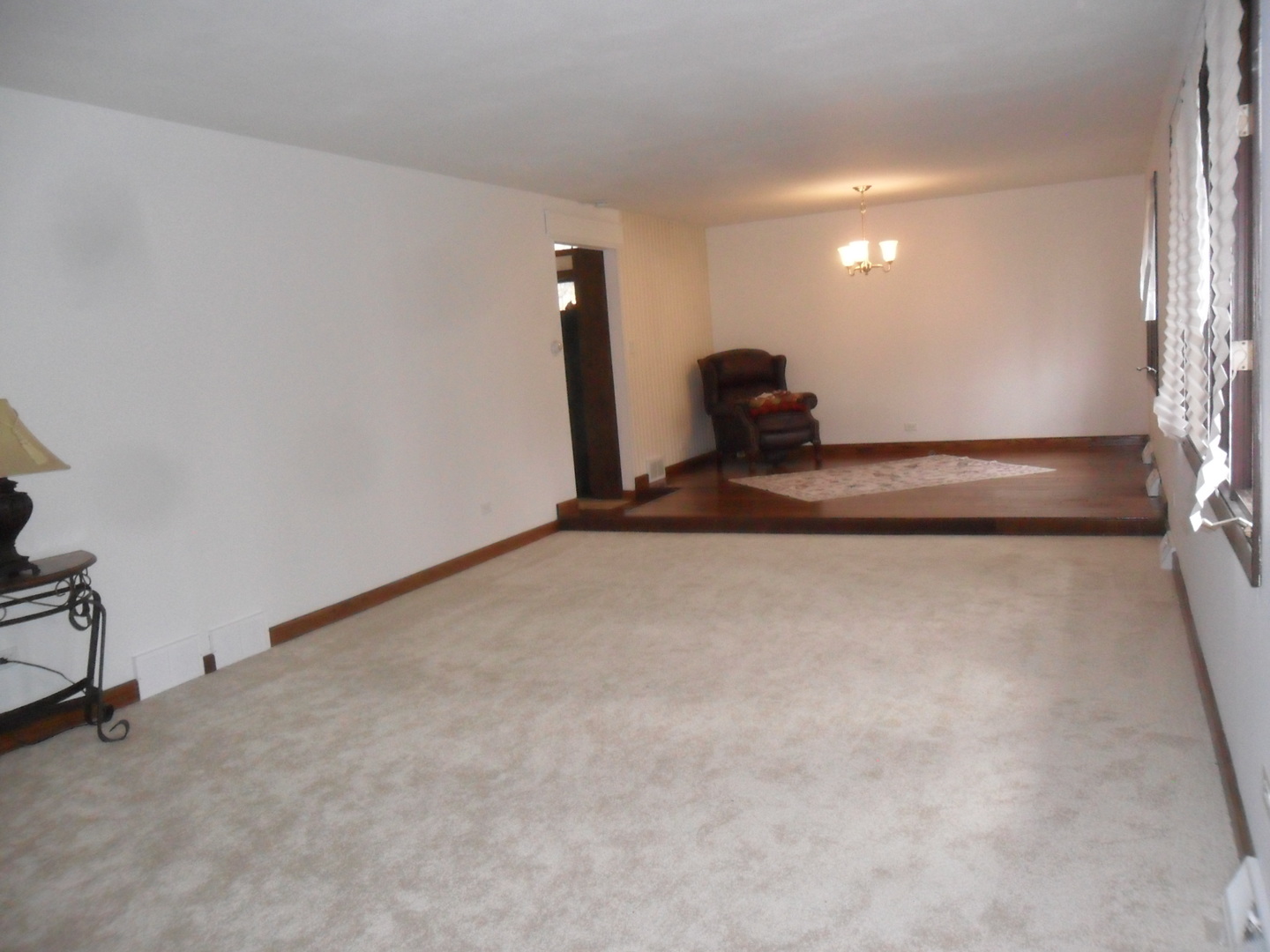 11340 Bell Road Lemont, IL 60439 - Photo 6 of 50 a room with a door and a rug