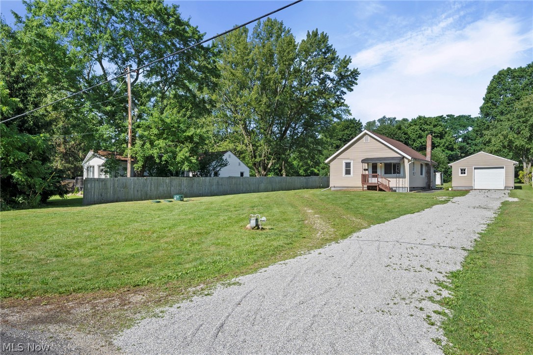 1218 Briggle Road Akron, OH 44320 - Photo 5 of 40