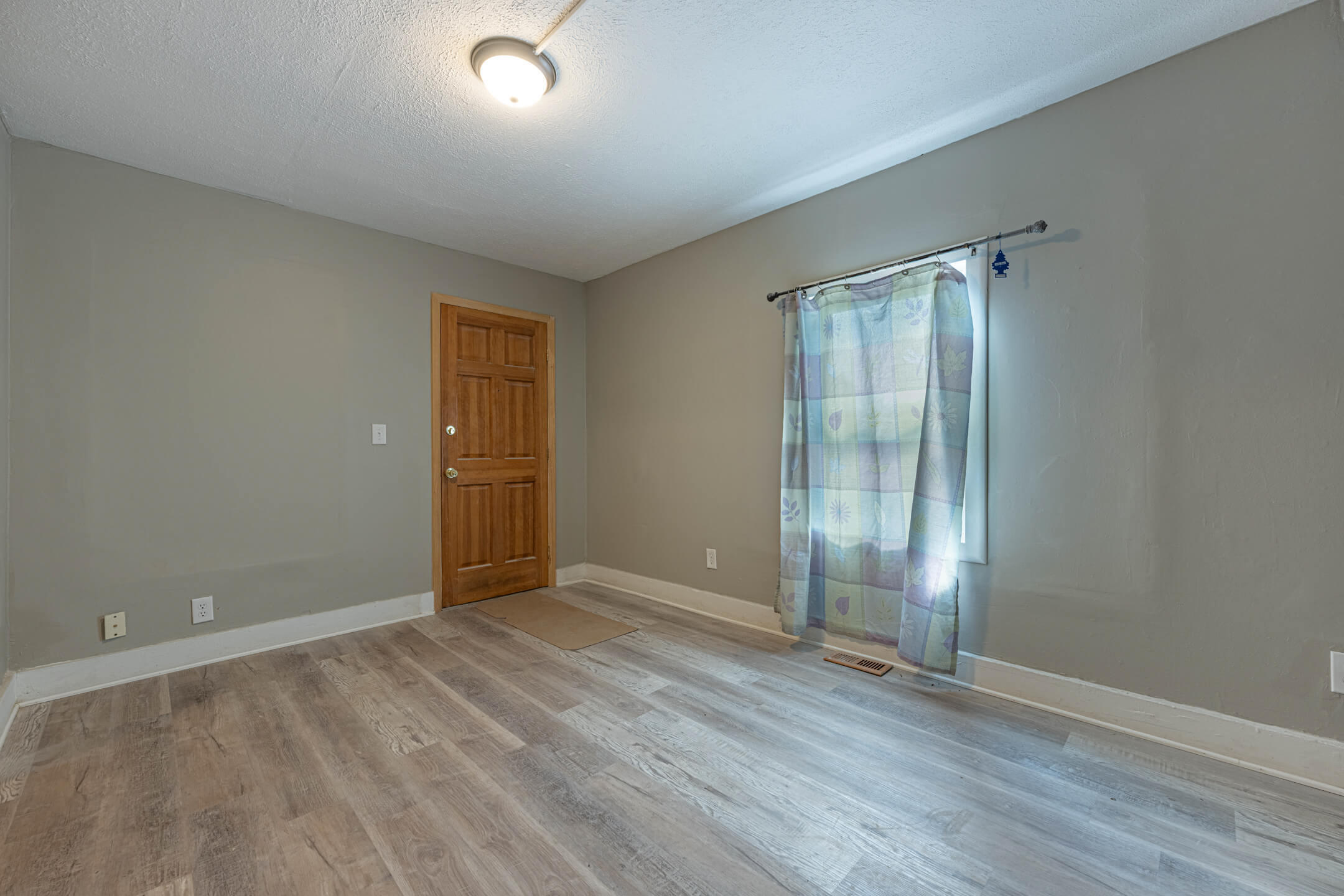 1120 Innisfallen Avenue Springfield, OH 45506 - Photo 5 of 30 1120 Innisfallen-5