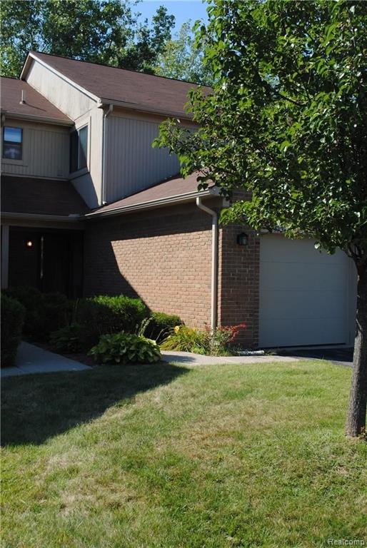 572 Tennyson Rochester Hills, MI 48307 - Photo 2 of 23