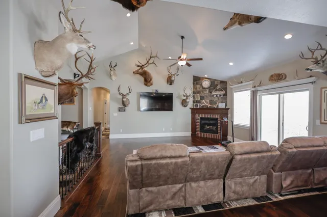 $529,900 | 332 Flagstone Drive, Rock Springs, WY 82901