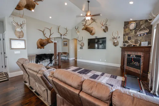 $529,900 | 332 Flagstone Drive, Rock Springs, WY 82901