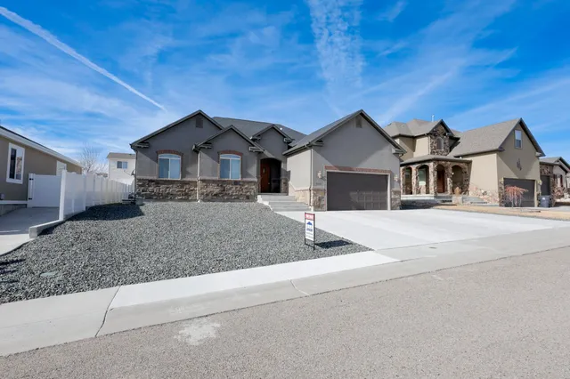 $529,900 | 332 Flagstone Drive, Rock Springs, WY 82901